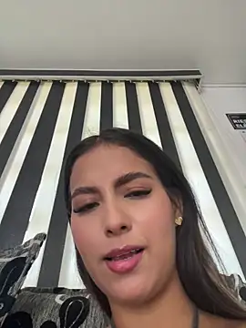 Snapshot of Valeria-escobar chatting on April 14, 2026, 1:39 pm Valeria-escobar online show from April 14, 2026, 1:39 pm