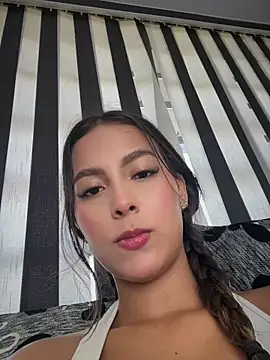 Snapshot of Valeria-escobar chatting on April 22, 2026, 1:34 pm Valeria-escobar online show from April 22, 2026, 1:34 pm
