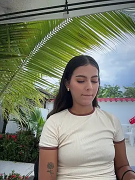 Snapshot of Valeria-escobar chatting on May 15, 2026, 11:28 am Valeria-escobar online show from May 15, 2026, 11:28 am