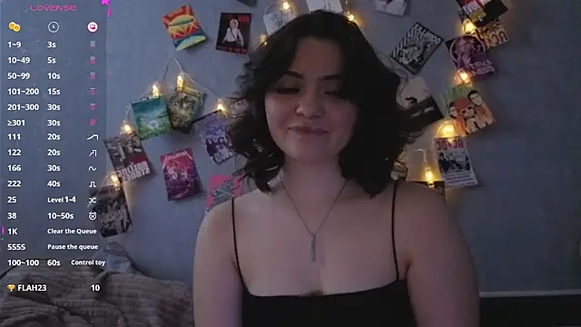 Snapshot of YummyTira chatting on February 6, 2026, 6:29 am YummyTira online show from February 6, 2026, 6:29 am