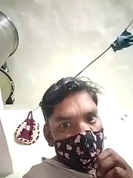 monsterki online show from December 19, 2025, 2:46 pm