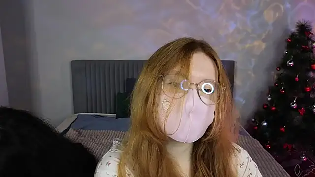 CaramelCigarettesss online show from December 14, 2025, 1:11 am