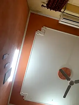 alexstrom online show from December 17, 2025, 9:15 am