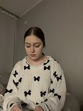 Snapshot of Yaseniya_ chatting on February 8, 2026, 2:15 am Yaseniya online show from February 8, 2026, 2:15 am