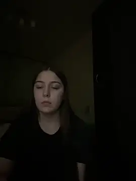 Snapshot of Yaseniya_ chatting on March 4, 2026, 7:42 pm Yaseniya online show from March 4, 2026, 7:42 pm