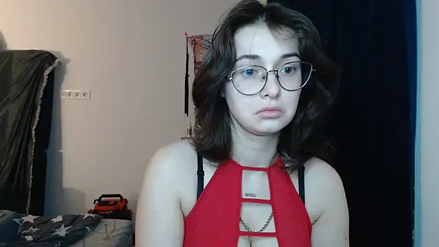 Snapshot of Angelik5371 chatting on January 9, 2026, 4:21 pm Angelik5371 online show from January 9, 2026, 4:21 pm