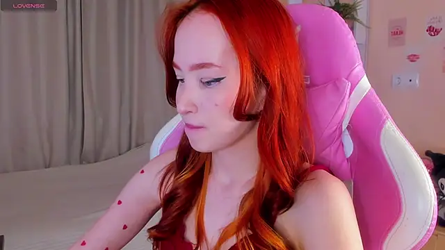 Snapshot of sunflare_ chatting on December 13, 2025, 7:53 pm sunflare online show from December 13, 2025, 7:53 pm