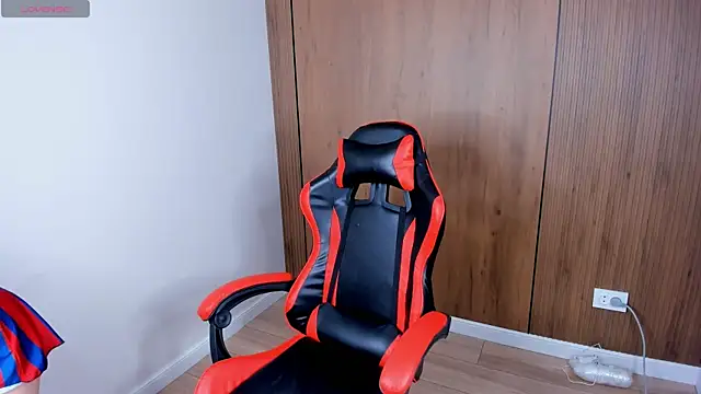 Semilia son online show from December 16, 2025, 1:54 am