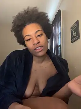 Snapshot of Bellaquitaa_lee chatting on March 2, 2026, 3:41 pm Bellaquitaa lee online show from March 2, 2026, 3:41 pm