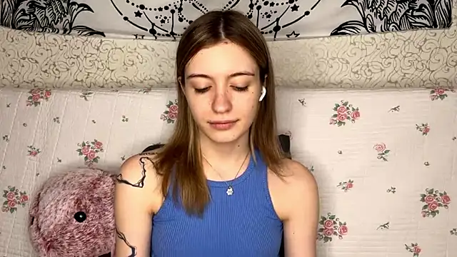 Snapshot of Shining_Robi chatting on February 5, 2026, 1:38 pm Shining Robi online show from February 5, 2026, 1:38 pm