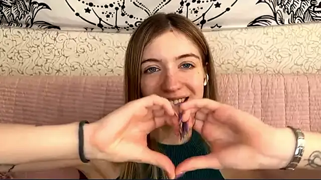 Snapshot of Shining_Robi chatting on March 7, 2026, 12:46 pm Shining Robi online show from March 7, 2026, 12:46 pm