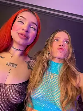 Railey And Megan online show from December 17, 2025, 4:02 pm