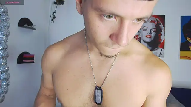 Snapshot of MagnusKnight_ chatting on March 5, 2026, 9:55 pm MagnusKnight online show from March 5, 2026, 9:55 pm