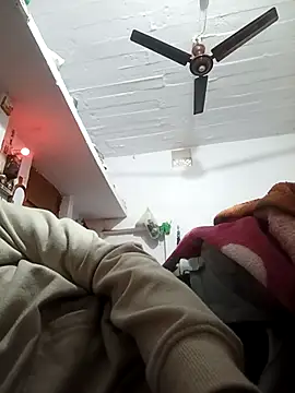 Snapshot of Lovely_priya1001 chatting on December 16, 2025, 2:27 am Lovely priya1001 online show from December 16, 2025, 2:27 am