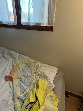 CoquineCharmeuse online show from April 3, 2026, 5:55 pm