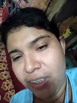 Snapshot of Rousse_uwu chatting on February 20, 2026, 6:52 pm Rousse uwu online show from February 20, 2026, 6:52 pm