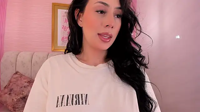 Snapshot of hotcami_s chatting on January 8, 2026, 1:46 pm hotcami s online show from January 8, 2026, 1:46 pm