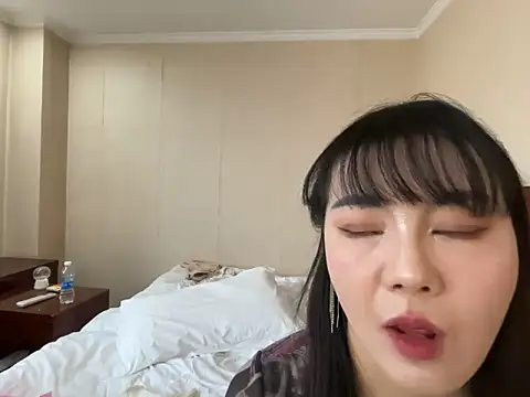 Snapshot of luck-005 chatting on February 6, 2026, 8:07 am luck-005 online show from February 6, 2026, 8:07 am