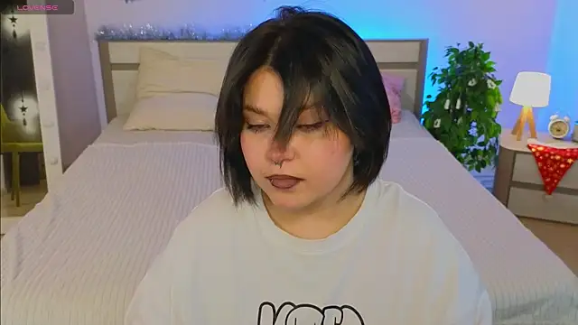 Snapshot of Choee_Bliss chatting on December 14, 2025, 10:31 am Choee Bliss online show from December 14, 2025, 10:31 am