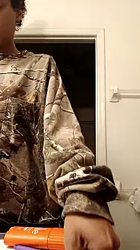 Snapshot of Teeskii_ chatting on December 17, 2025, 10:10 am Teeskii online show from December 17, 2025, 10:10 am