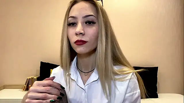 sun under skyy online show from December 17, 2025, 9:15 am