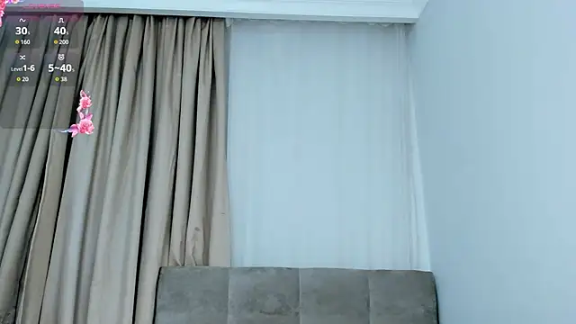 Mia Carmin online show from March 27, 2026, 1:33 am