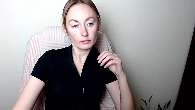 LiaSeass  online show from January 14, 2026, 7:47 am