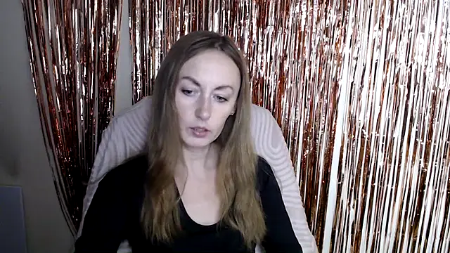Snapshot of LiaSeass_ chatting on July 28, 2026, 12:48 pm LiaSeass online show from July 28, 2026, 12:48 pm