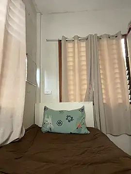 Snapshot of stripyapril chatting on January 13, 2026, 6:40 am stripyapril online show from January 13, 2026, 6:40 am