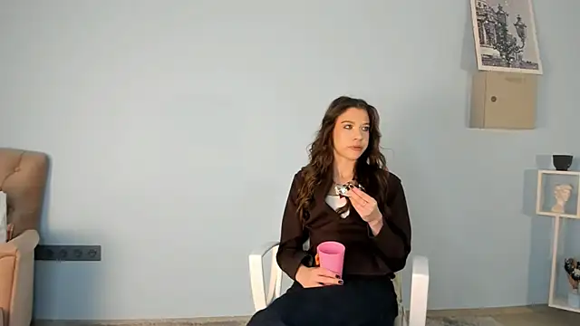 SherronRegler online show from December 14, 2025, 6:19 am