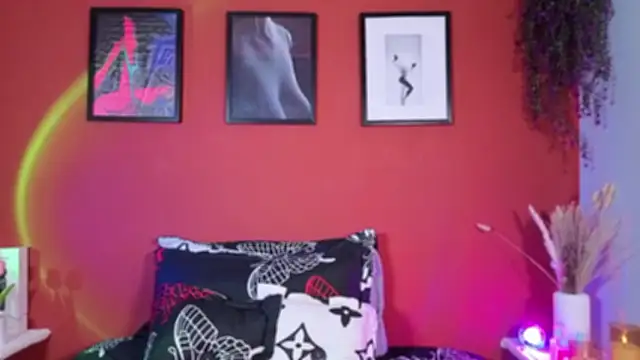 Snapshot of LilithVelvet_ chatting on February 21, 2026, 11:06 pm LilithVelvet online show from February 21, 2026, 11:06 pm