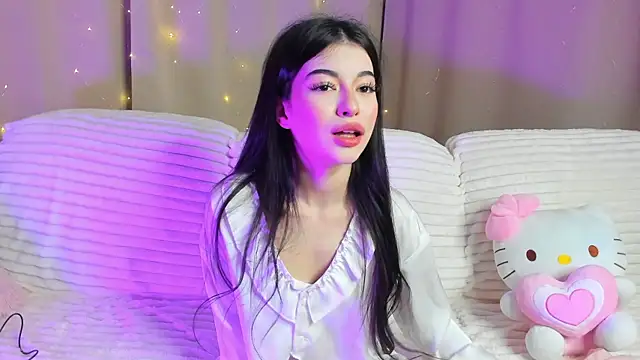 Snapshot of LisaColee chatting on June 16, 2026, 6:21 pm LisaColee online show from June 16, 2026, 6:21 pm