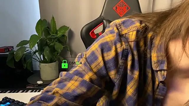 CloudLightt online show from December 16, 2025, 11:37 am