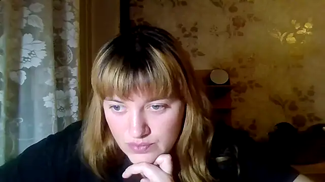 Snapshot of swett_girll chatting on December 13, 2025, 7:53 pm swett girll online show from December 13, 2025, 7:53 pm