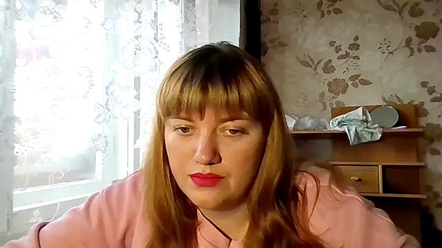 Snapshot of swett_girll chatting on December 15, 2025, 11:25 am swett girll online show from December 15, 2025, 11:25 am