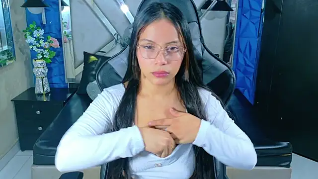 Jenna Flor online show from December 16, 2025, 10:04 pm