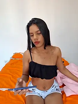 Snapshot of meenina_veneno chatting on February 5, 2026, 8:57 pm meenina veneno online show from February 5, 2026, 8:57 pm