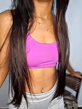 Snapshot of meenina_veneno chatting on February 6, 2026, 11:52 pm meenina veneno online show from February 6, 2026, 11:52 pm