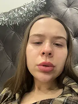 Snapshot of Nicole_Loving chatting on December 14, 2025, 11:09 pm Nicole Loving online show from December 14, 2025, 11:09 pm