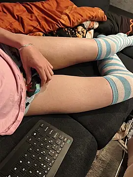 Femboitea-official online show from May 9, 2026, 2:39 am