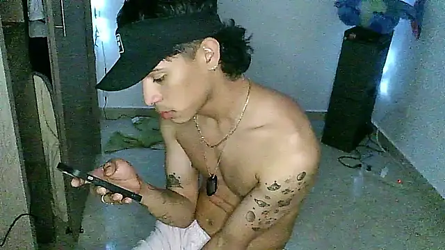 Snapshot of Glen_connor_11 chatting on January 13, 2026, 6:51 am Glen connor 11 online show from January 13, 2026, 6:51 am