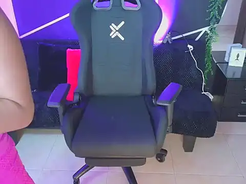 Snapshot of VALERIADANIELS chatting on December 15, 2025, 8:46 pm VALERIADANIELS online show from December 15, 2025, 8:46 pm