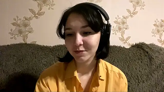 Snapshot of EmilyVeiro chatting on December 20, 2025, 5:53 pm EmilyVeiro online show from December 20, 2025, 5:53 pm