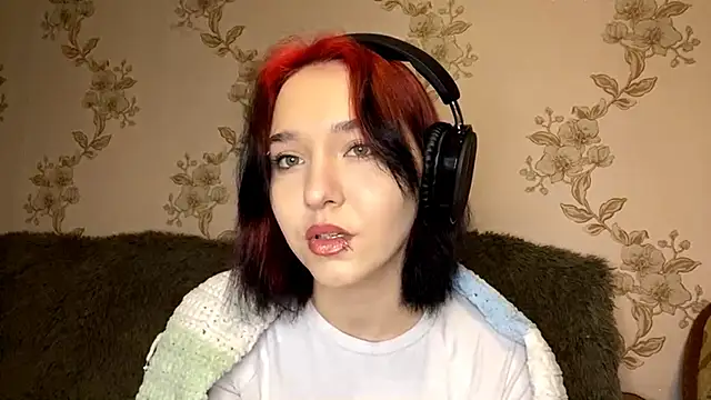 Snapshot of EmilyVeiro chatting on January 18, 2026, 5:06 pm EmilyVeiro online show from January 18, 2026, 5:06 pm