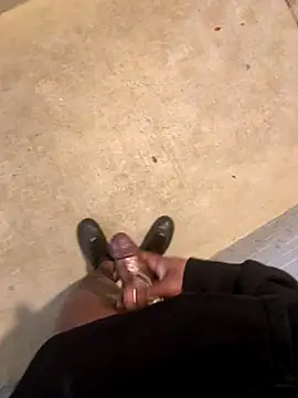 Snapshot of PublicBbc chatting on December 18, 2025, 1:33 am PublicBbc online show from December 18, 2025, 1:33 am