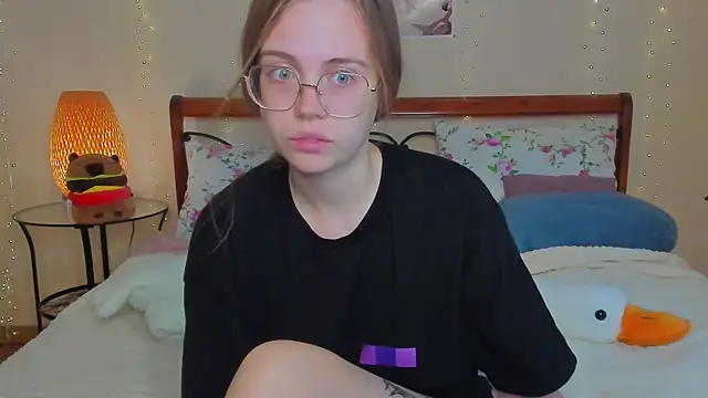 Snapshot of miya_soft chatting on July 18, 2026, 1:43 am miya soft online show from July 18, 2026, 1:43 am