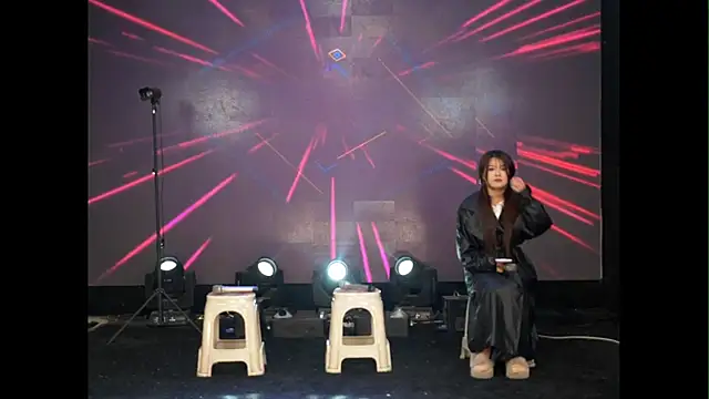 Xiaomei668 online show from December 15, 2025, 12:53 pm