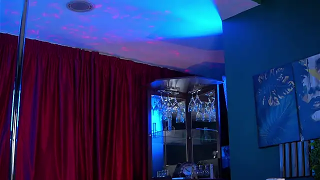 AstridVex online show from January 10, 2026, 7:37 pm