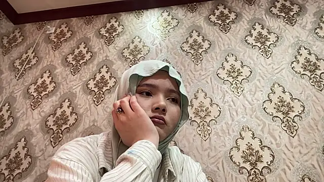 Snapshot of Katepleaurxo chatting on February 19, 2026, 7:37 am Katepleaurxo online show from February 19, 2026, 7:37 am