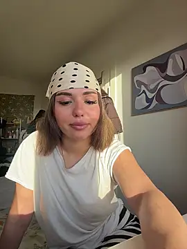 Snapshot of SilkyMira chatting on January 14, 2026, 1:28 pm SilkyMira online show from January 14, 2026, 1:28 pm